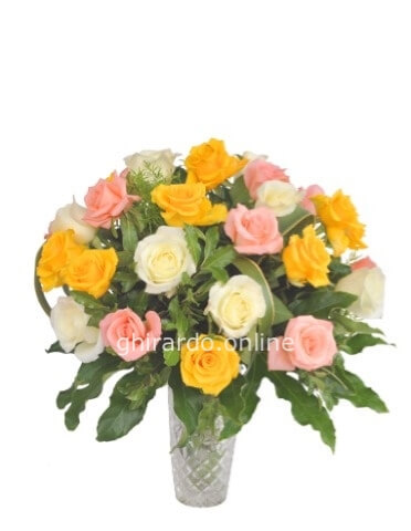 Bouquet di rose assortite a gambo corto