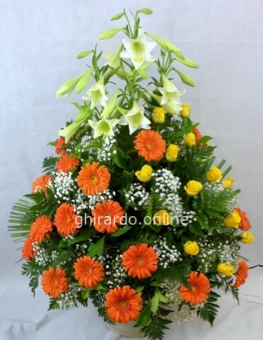 Composizione funebre sui toni del giallo e dell´arancio