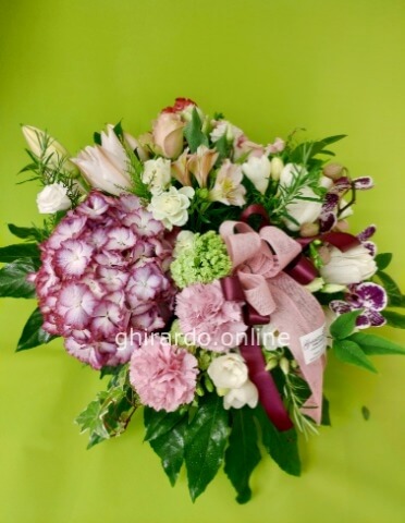 Composizione con base in ceramica